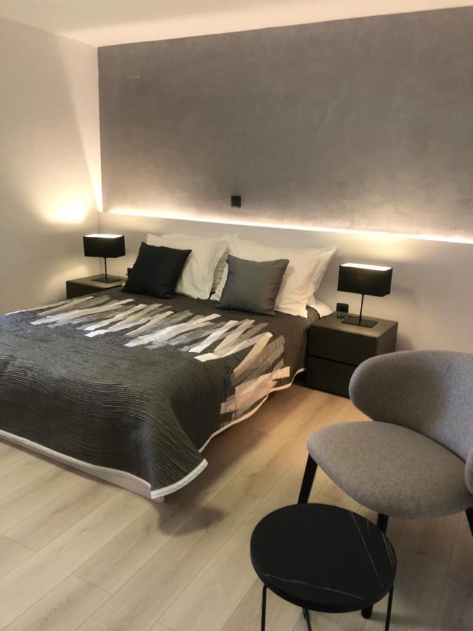 Apartments & Rooms Bianca มาลีโลชินจ์ ภายนอก รูปภาพ