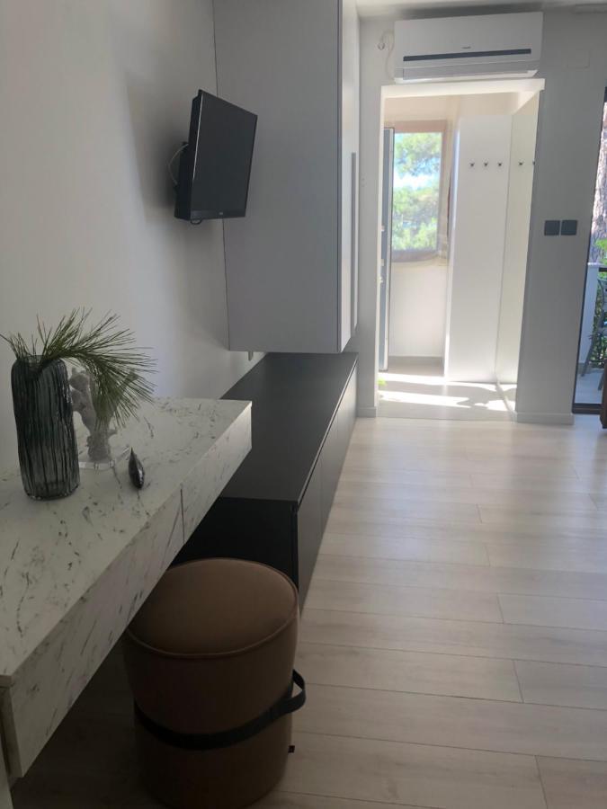 Apartments & Rooms Bianca มาลีโลชินจ์ ภายนอก รูปภาพ