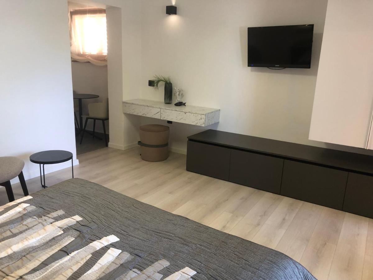 Apartments & Rooms Bianca มาลีโลชินจ์ ภายนอก รูปภาพ