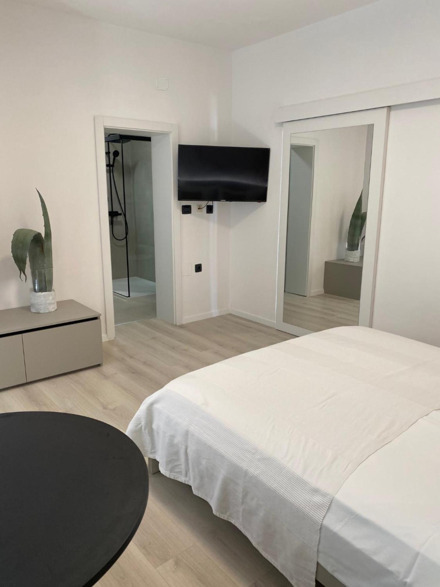 Apartments & Rooms Bianca มาลีโลชินจ์ ภายนอก รูปภาพ