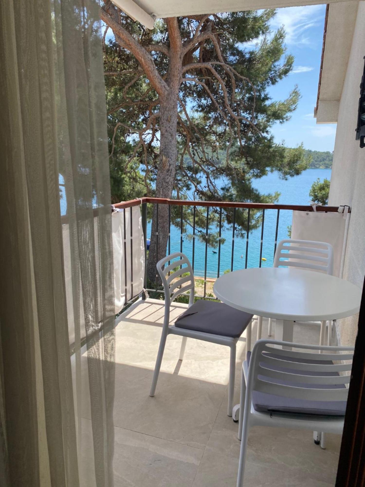 Apartments & Rooms Bianca มาลีโลชินจ์ ภายนอก รูปภาพ