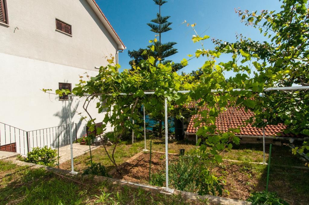 Apartments & Rooms Bianca มาลีโลชินจ์ ภายนอก รูปภาพ